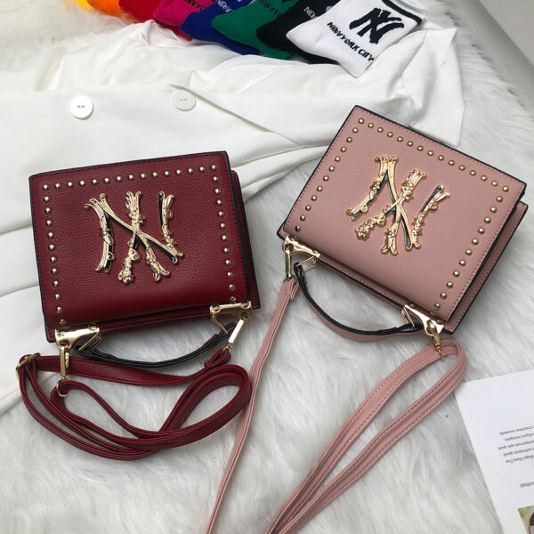 Fashion designer handbags