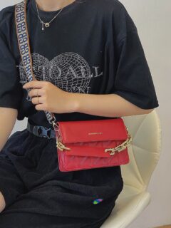 Crossbody Chain Bag